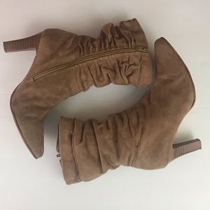 Crysalis || Slouchy Suede Medium Heel Boots 8 Tan